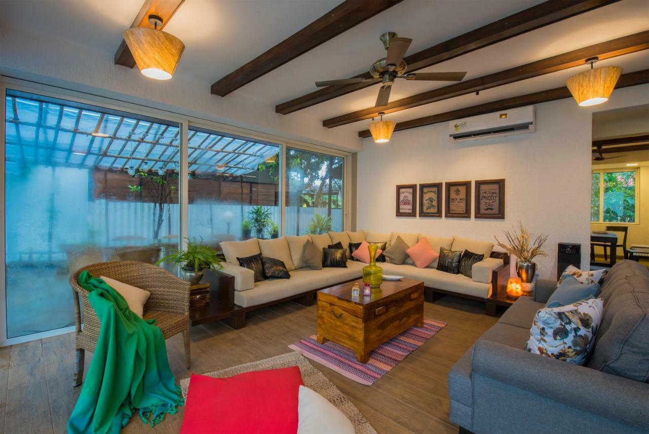 El Lodge By Stayvista - Pool, Lawn, And A Charming Gazebo For Your Perfect Getaway 罗纳瓦拉 外观 照片